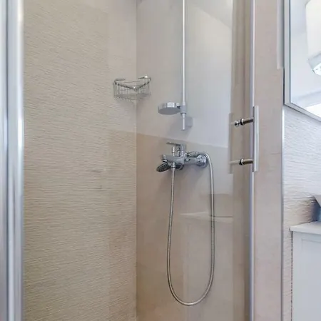 아파트 크리시스 *